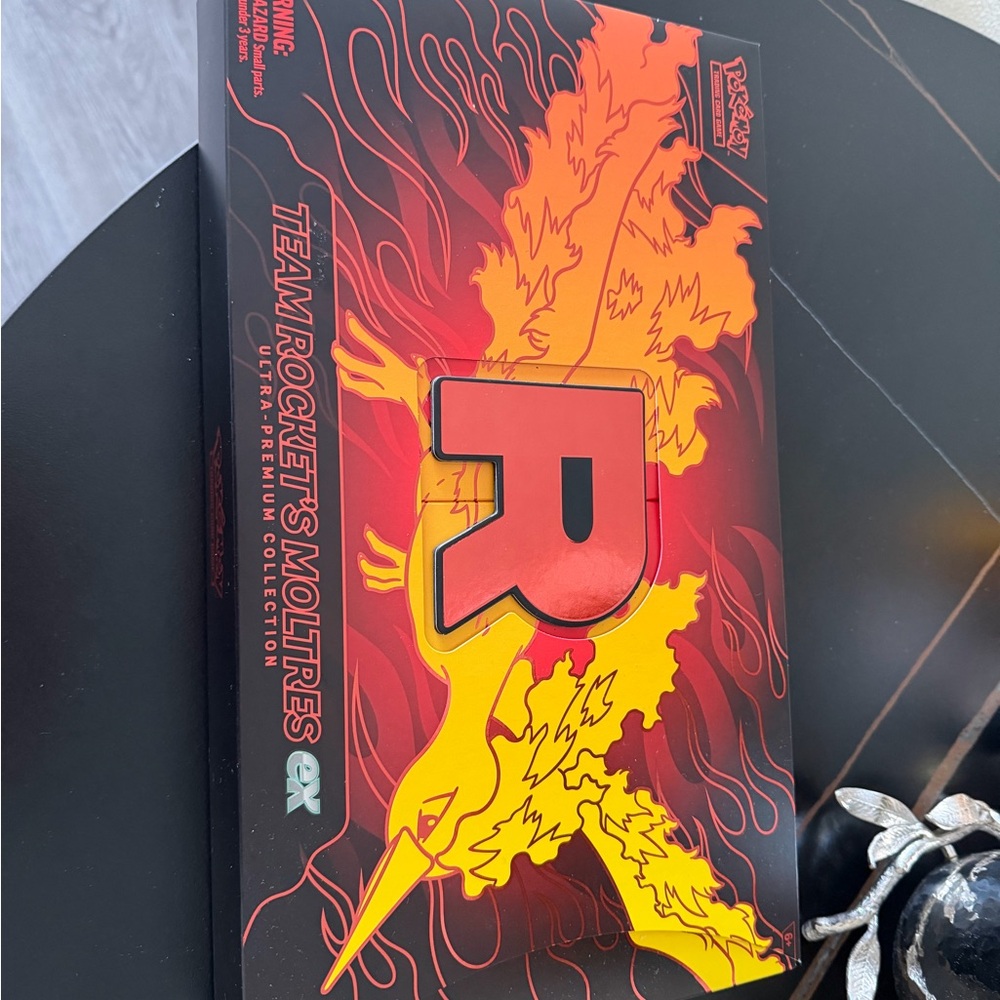 Team Rocket's Moltres GX Box